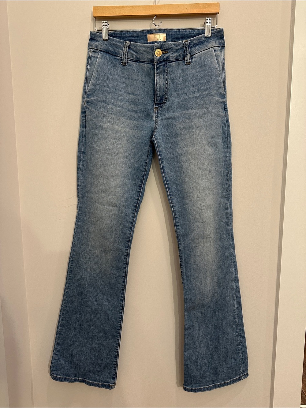 Kut from the Kloth Light Blue Natalie Subtle Flare Jeans